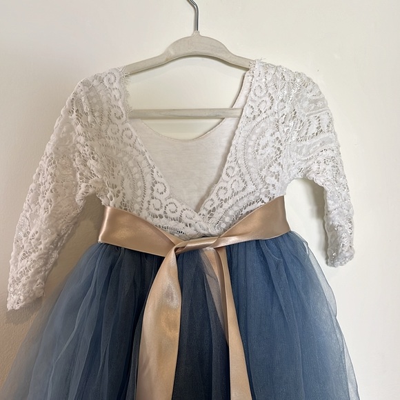 Beautiful occasion/flower girl dress - Picture 5 of 6